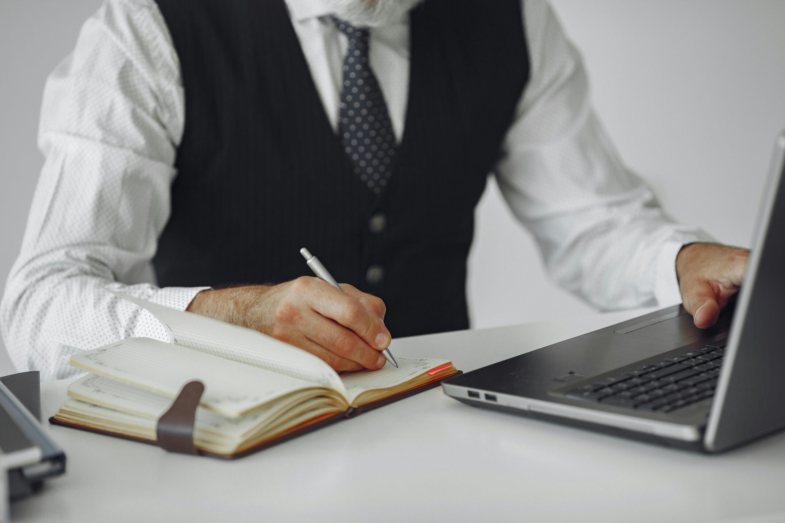 How High Functioning Addiction Manifests in the Corporate World