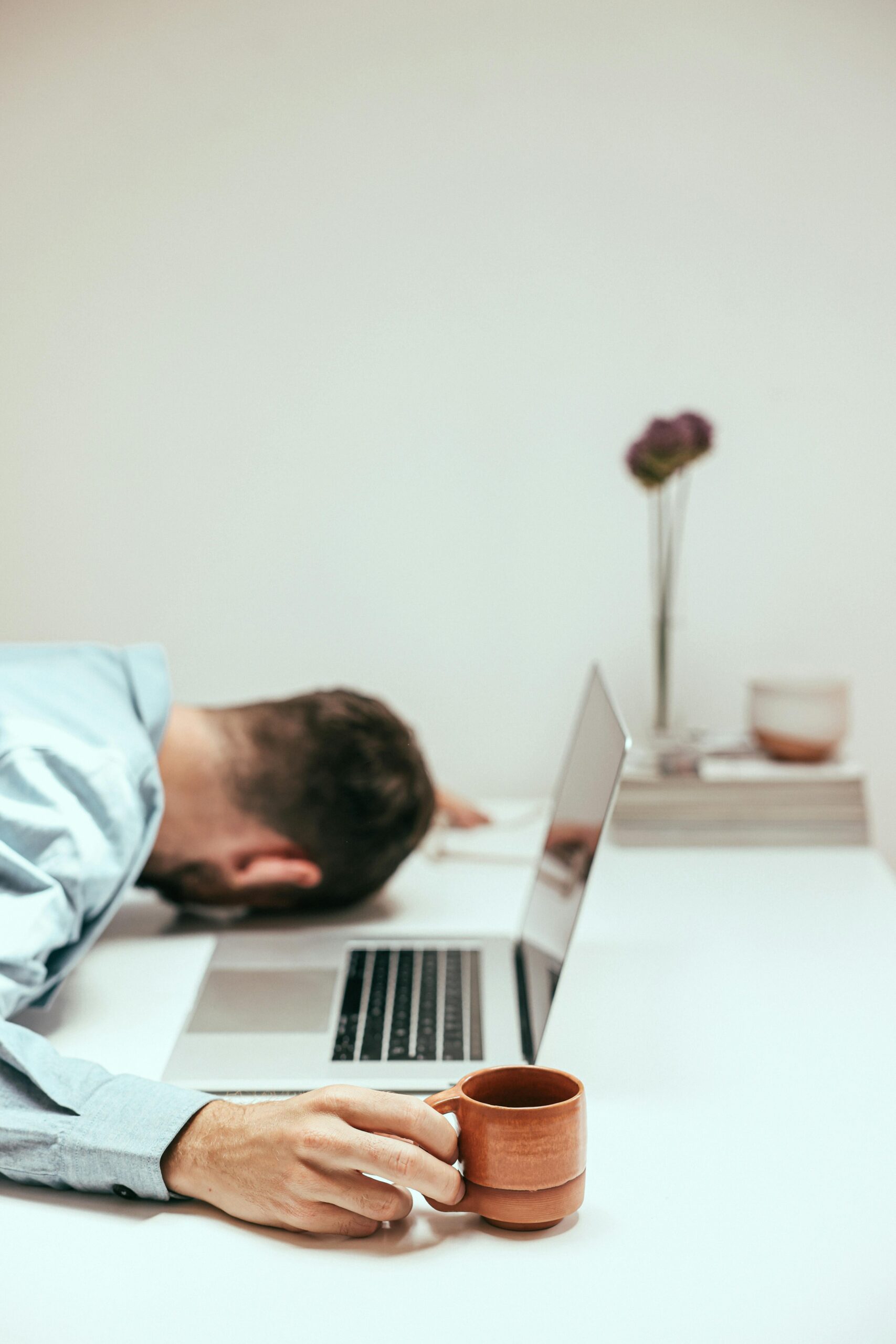 Success Without Satisfaction: Why High Achievers Often Feel Empty Despite Having Everything
